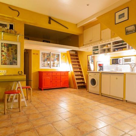 Dorm Hostel Camp Backpackers Marseille Eksteriør bilde